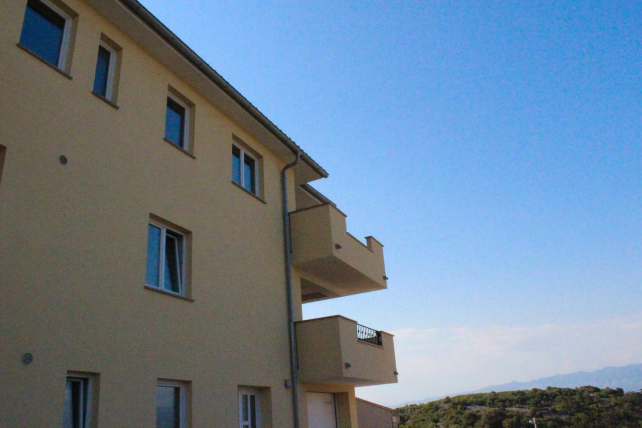 Apartmani Marin Vrbnik Εξωτερικό φωτογραφία
