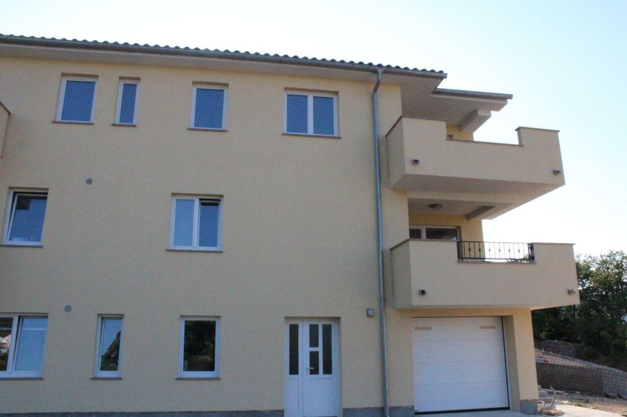 Apartmani Marin Vrbnik Εξωτερικό φωτογραφία
