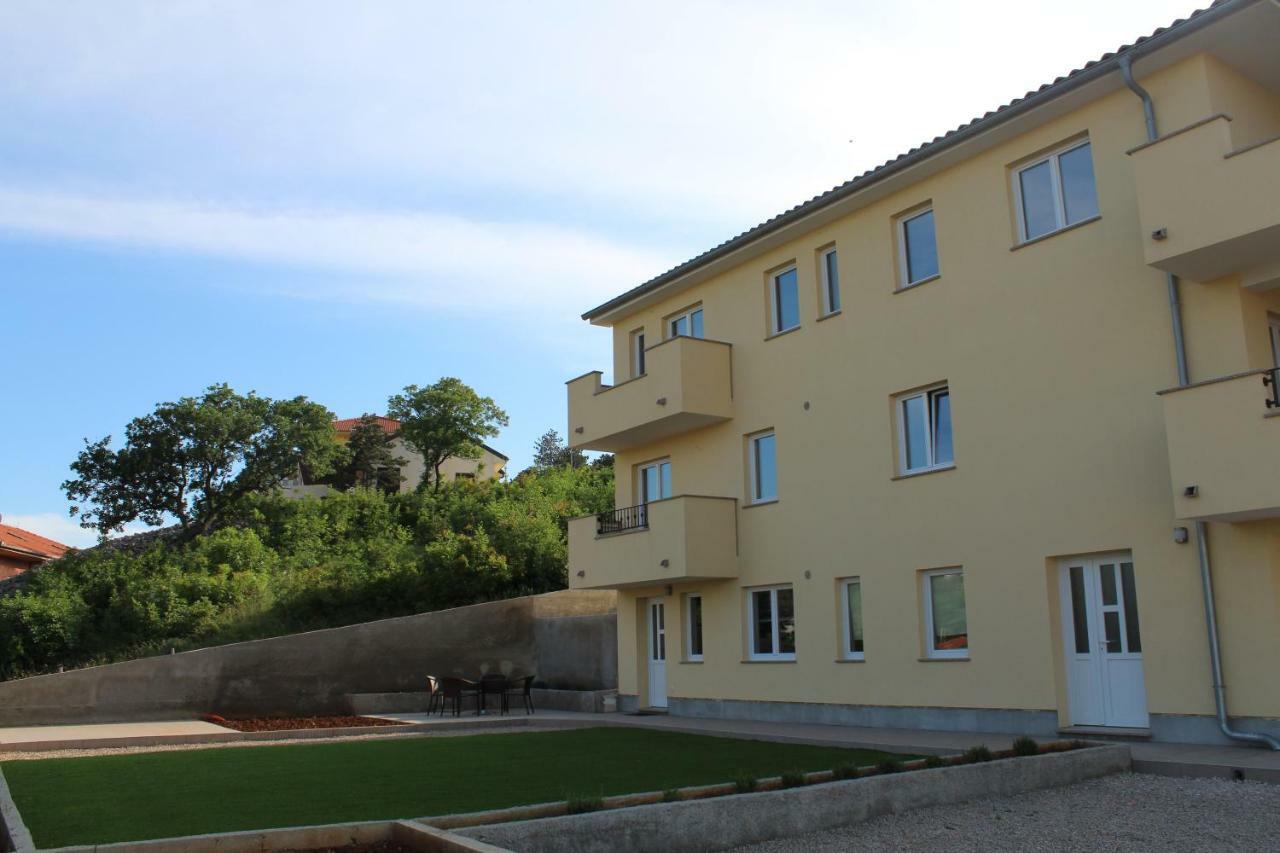 Apartmani Marin Vrbnik Εξωτερικό φωτογραφία